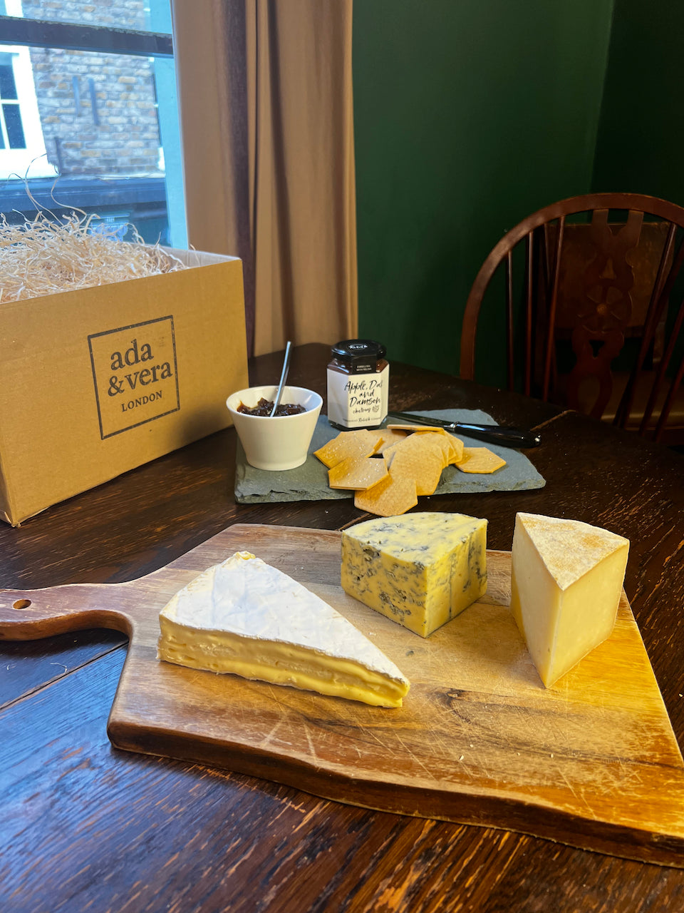 The Classic London Cheese Box